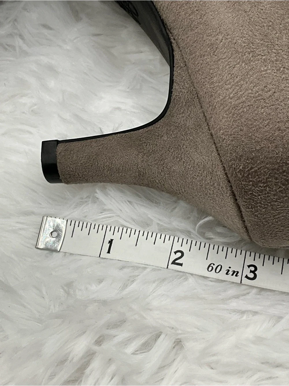 Life Stride Pumps Size 11W Taupe Suede Mid Heel Pumps
